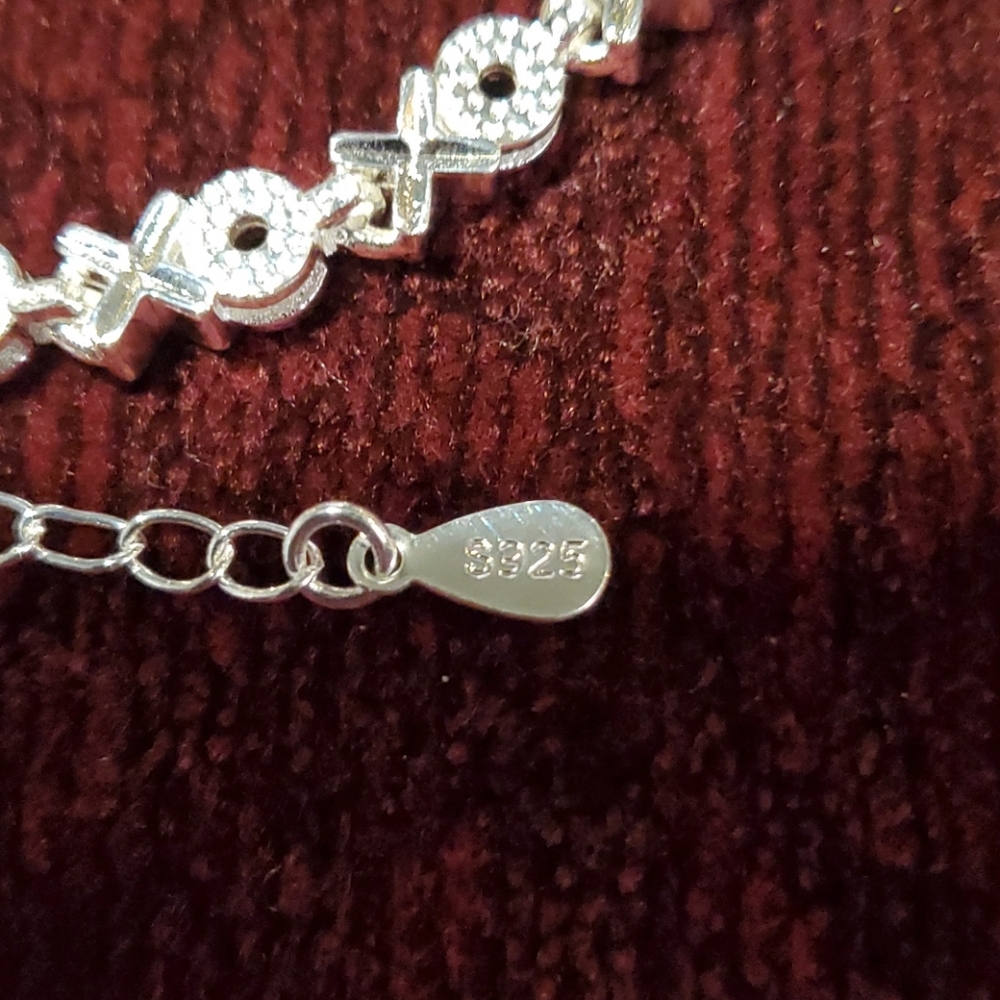 NEW XO BRACELET - Picture 4 of 4